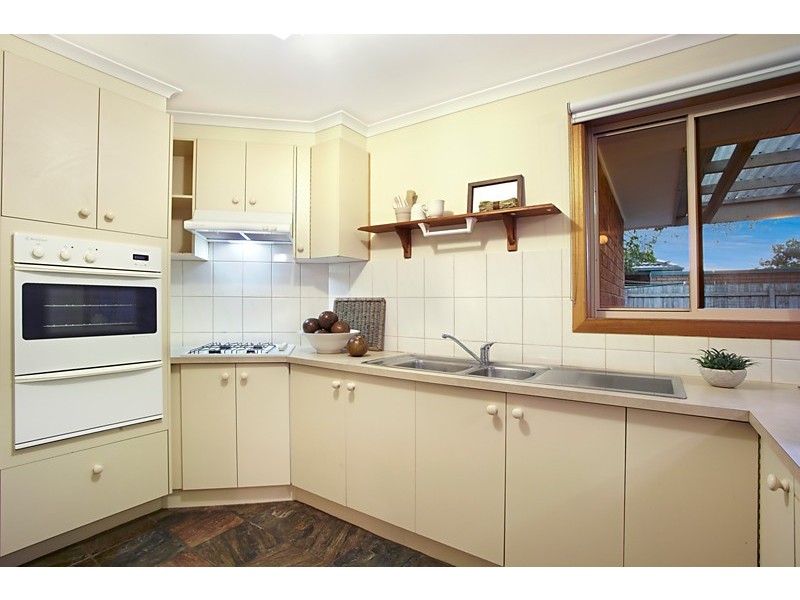 2/4 Alwyn Court, Mitcham VIC 3132