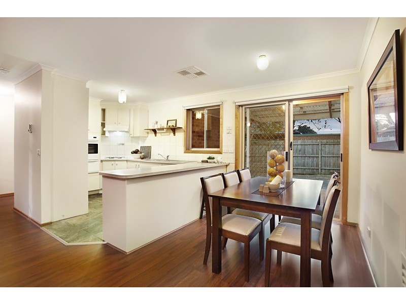 2/4 Alwyn Court, Mitcham VIC 3132