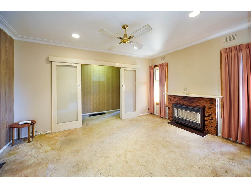 17 Compton Street, Mitcham VIC 3132