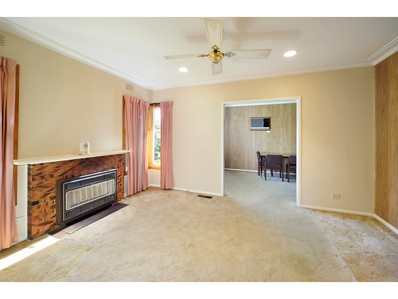 17 Compton Street, Mitcham VIC 3132