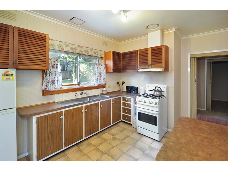 17 Compton Street, Mitcham VIC 3132