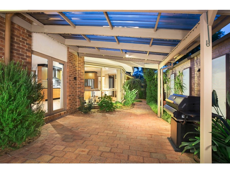 9 Myrtle Grove, Blackburn VIC 3130