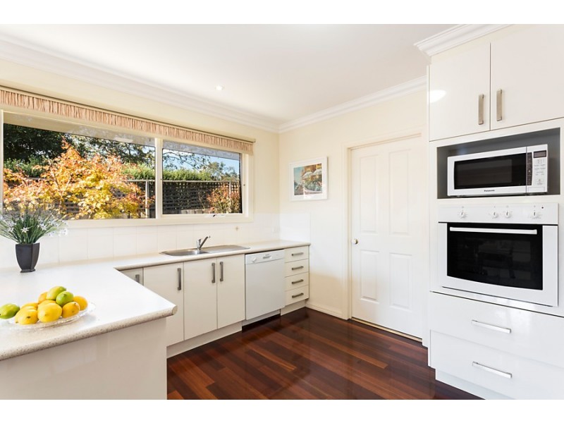 3/19 Halls Parade, Mitcham VIC 3132