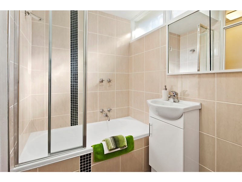 4/22-24 Whitehorse Road, Blackburn VIC 3130