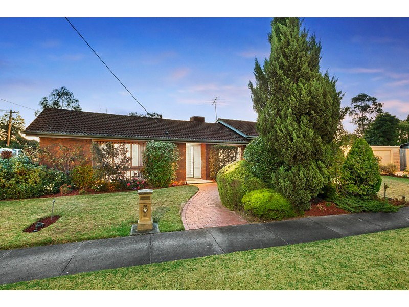 25 Coonawarra Drive, Vermont South VIC 3133