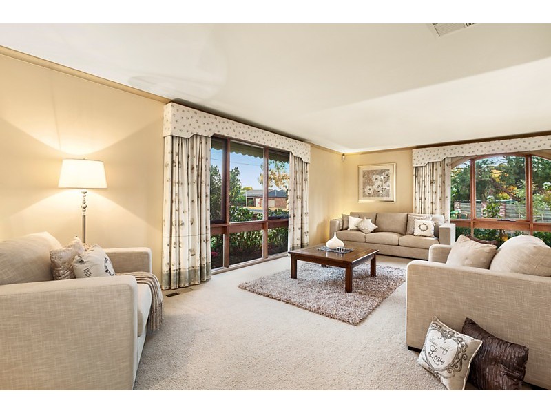 25 Coonawarra Drive, Vermont South VIC 3133