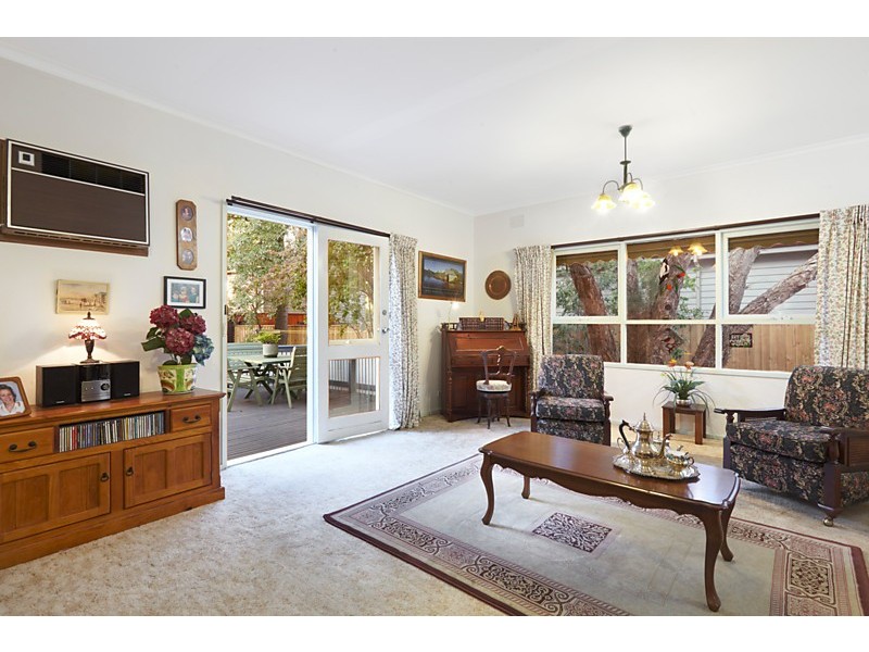 22 Main Street, Blackburn VIC 3130