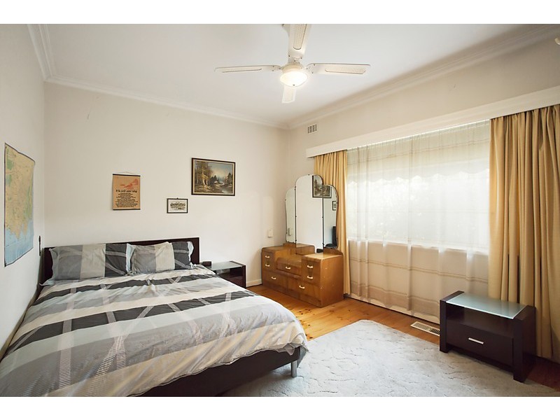 32  Karen Street, Box Hill North VIC 3129