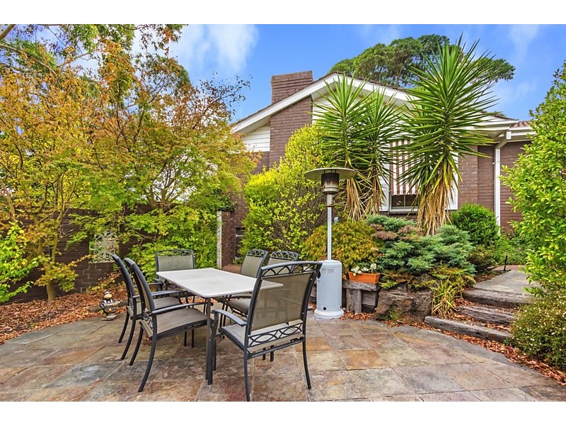 243 Gallaghers Rd & 45 Driftwood Dve, Glen Waverley VIC 3150