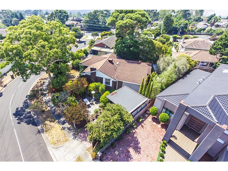 243 Gallaghers Rd & 45 Driftwood Dve, Glen Waverley VIC 3150