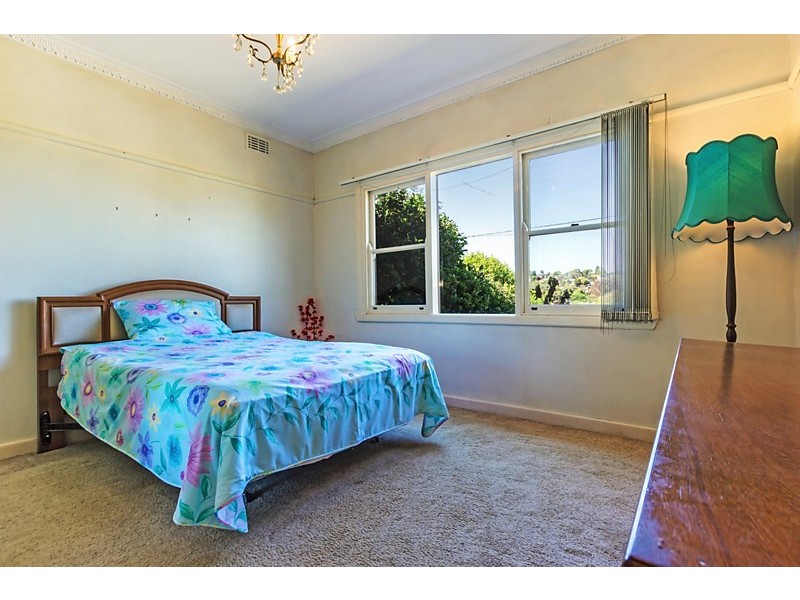 4 Talbett Street, Burwood VIC 3125