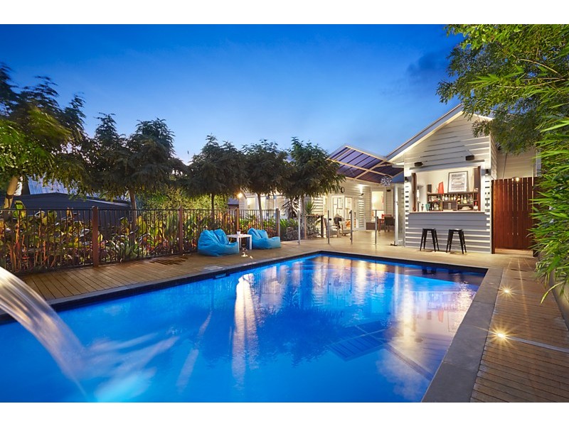 18 Victoria Avenue, Mitcham VIC 3132