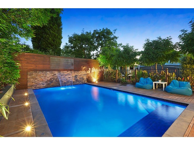 18 Victoria Avenue, Mitcham VIC 3132