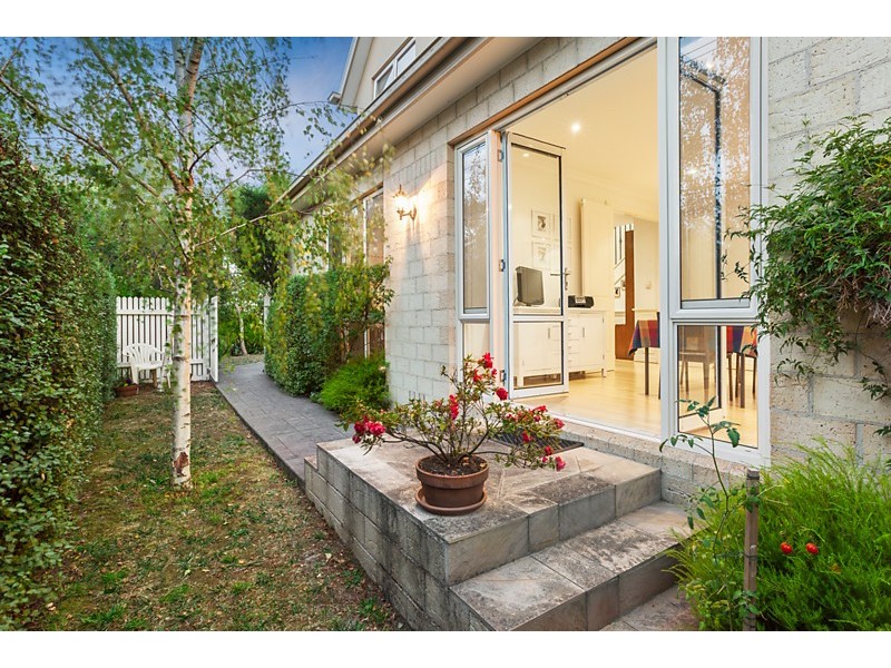 64 Laurel Grove, Blackburn VIC 3130