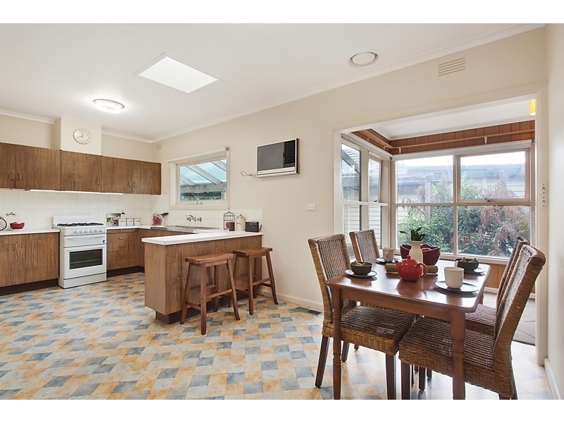 12 Aldinga Street, Blackburn South VIC 3130