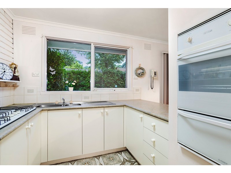 2/91 Surrey Road, Blackburn North VIC 3130