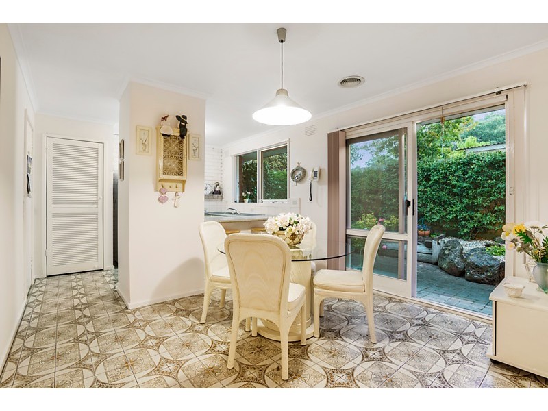 2/91 Surrey Road, Blackburn North VIC 3130