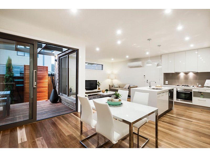 2/5 Baldwin Road, Blackburn VIC 3130