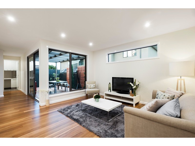 2/5 Baldwin Road, Blackburn VIC 3130