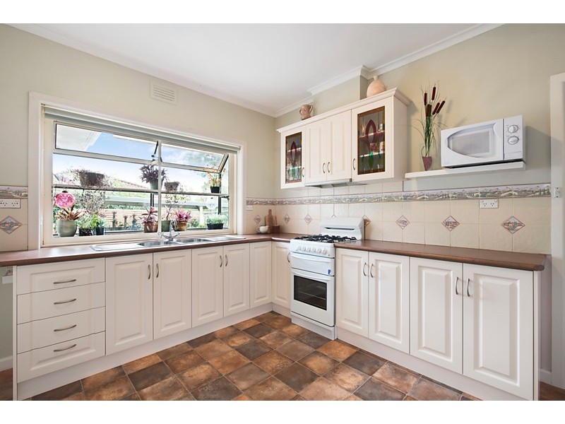 1/7 Vanbrook Street, Forest Hill VIC 3131