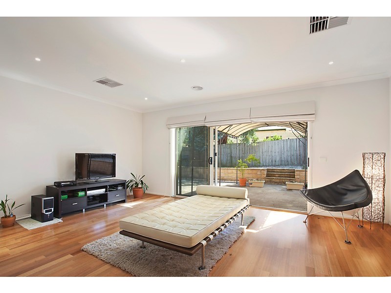 9 Dundee Street, Blackburn South VIC 3130