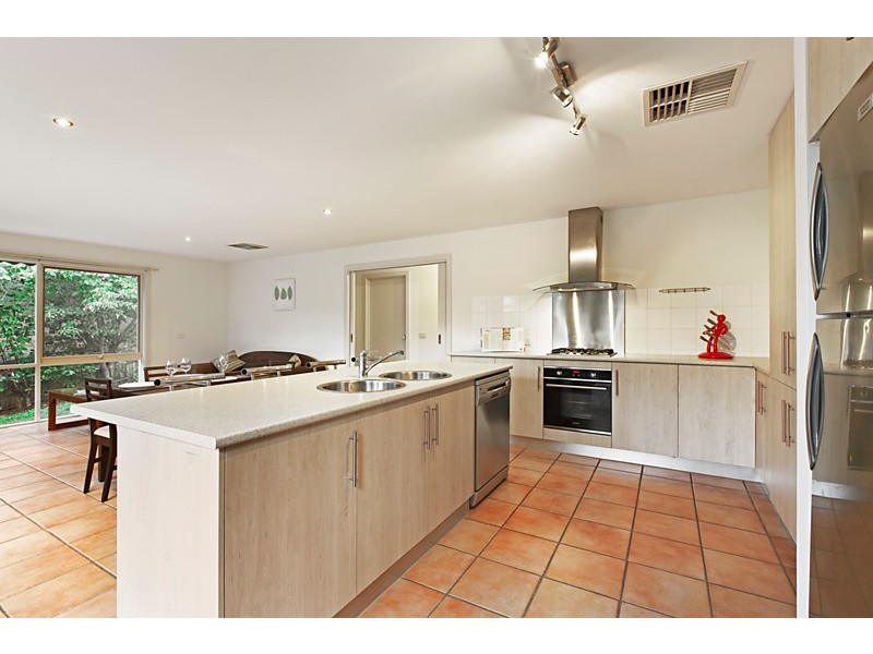 54 Eden Valley Road, Warranwood VIC 3134
