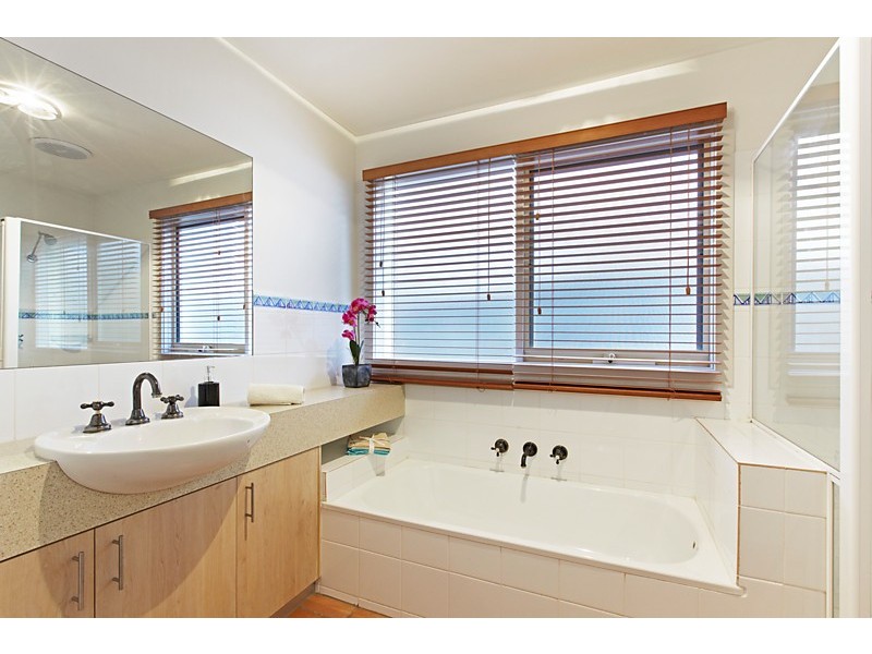 54 Eden Valley Road, Warranwood VIC 3134
