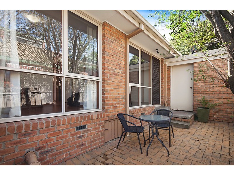 2/194 Surrey Road, Blackburn VIC 3130