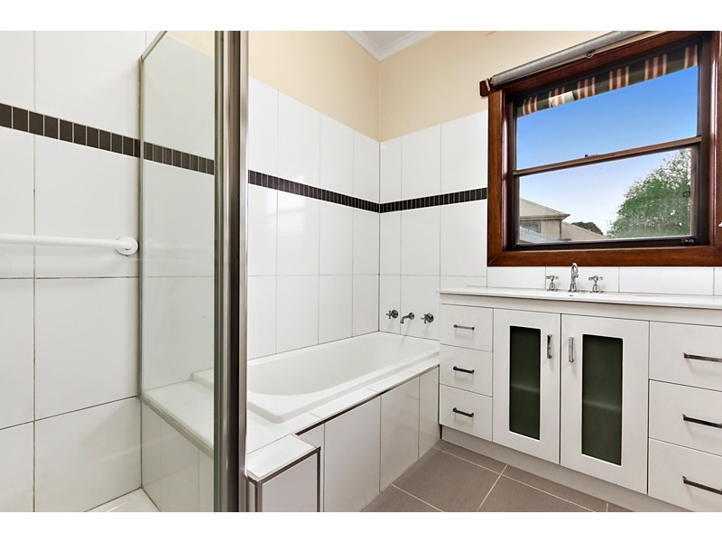 1 Lulworth Street, Blackburn North VIC 3130