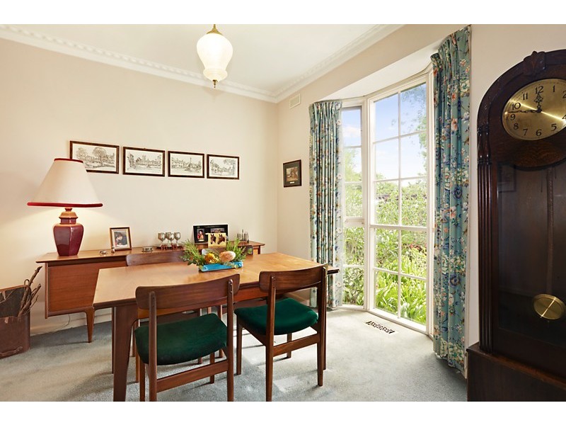 2 Handel Court, Blackburn VIC 3130