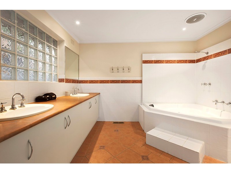 59  Holland Road, Blackburn South VIC 3130