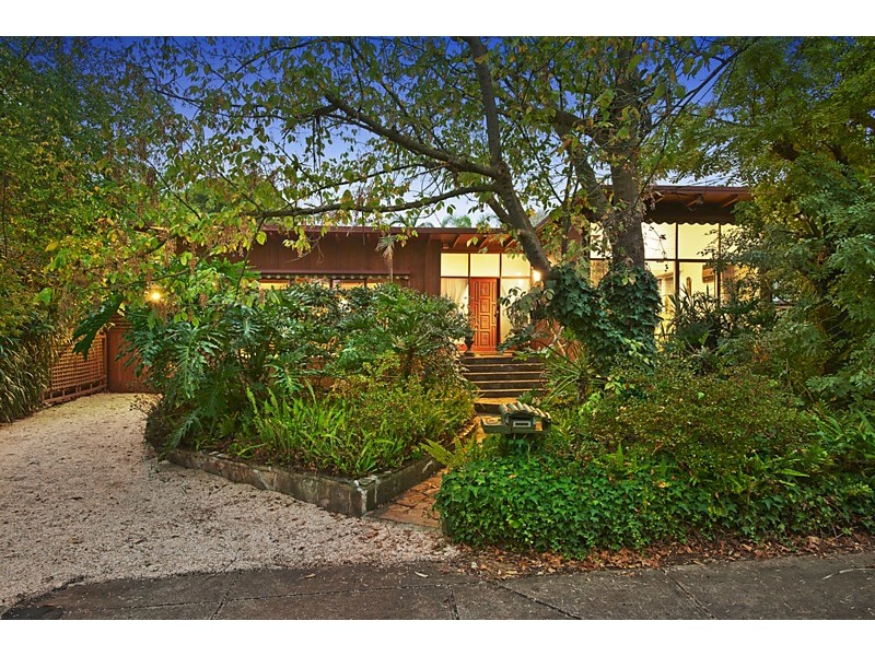 17 Sheehans Road, Blackburn VIC 3130