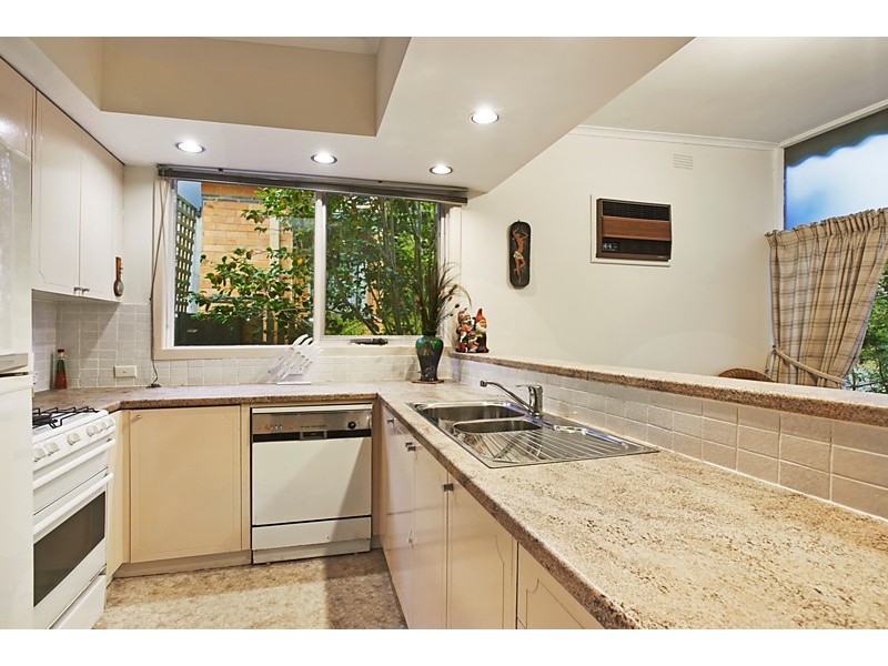 17 Sheehans Road, Blackburn VIC 3130