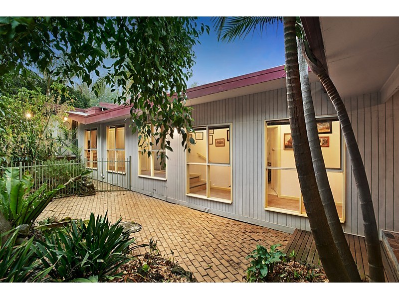 17 Sheehans Road, Blackburn VIC 3130