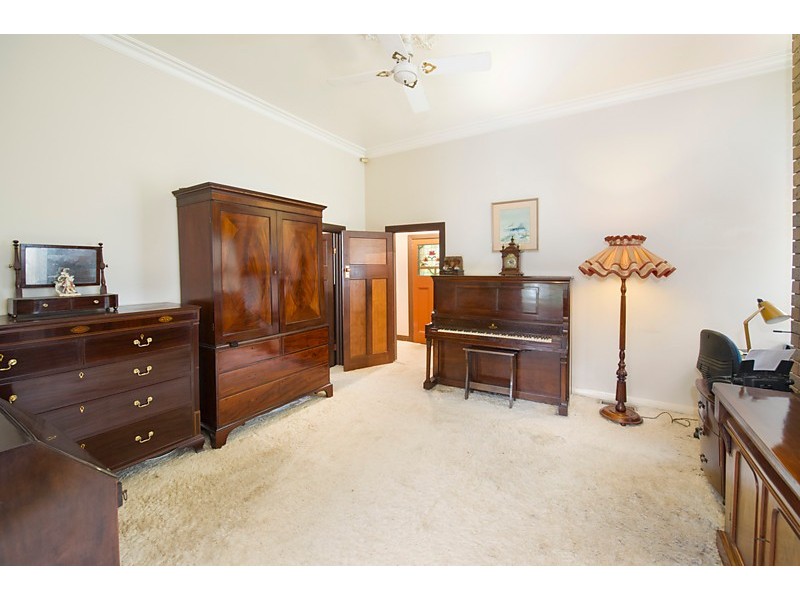 33 Orient Avenue, Mitcham VIC 3132