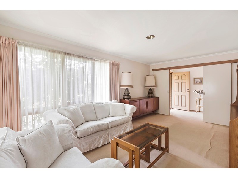 2/3 Barrina Street, Blackburn South VIC 3130