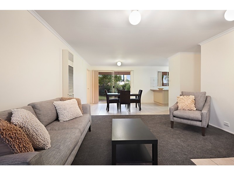 16 Sandon Circuit, Forest Hill VIC 3131