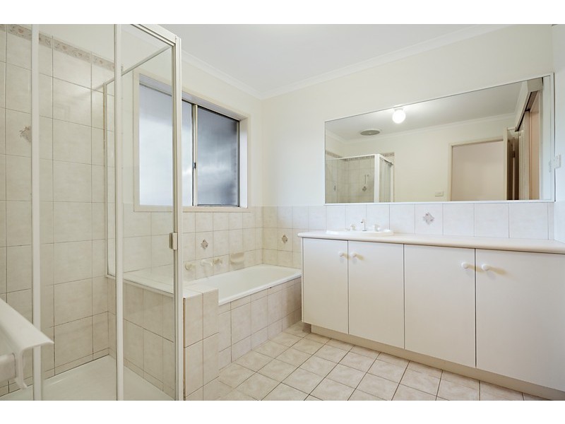 16 Sandon Circuit, Forest Hill VIC 3131