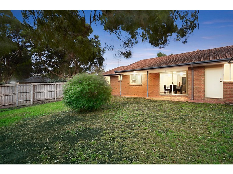 16 Sandon Circuit, Forest Hill VIC 3131