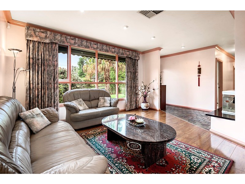 15 Christa Avenue, Burwood East VIC 3151