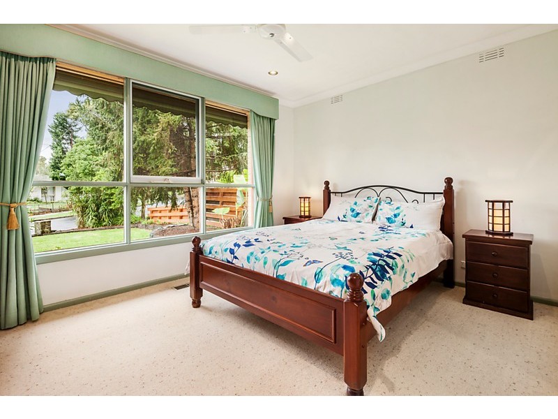 15 Christa Avenue, Burwood East VIC 3151