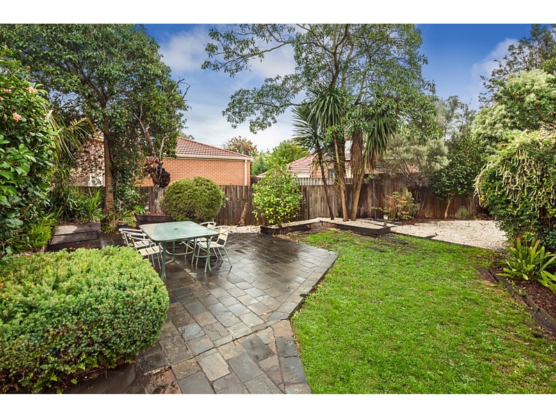 15 Christa Avenue, Burwood East VIC 3151