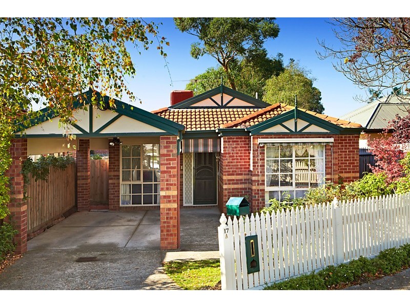 17a Beverley Crescent, Blackburn VIC 3130