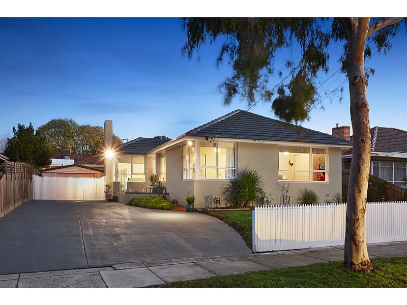 31 Morrie Crescent, Blackburn North VIC 3130