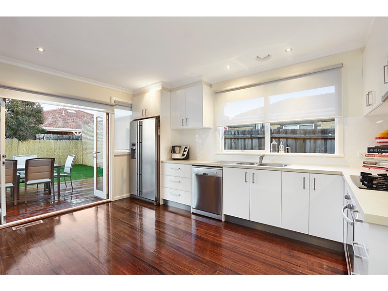 31 Morrie Crescent, Blackburn North VIC 3130