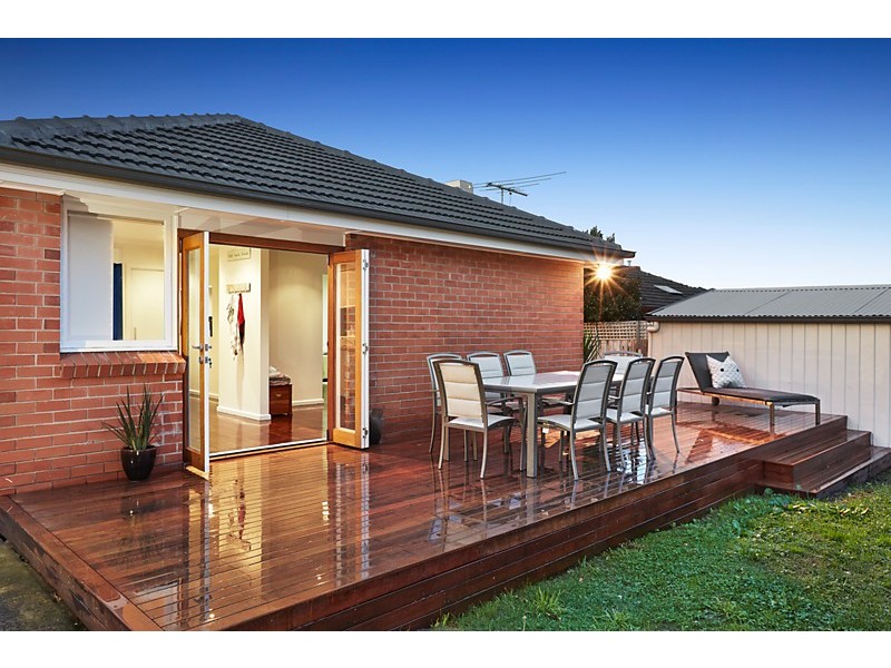 31 Morrie Crescent, Blackburn North VIC 3130