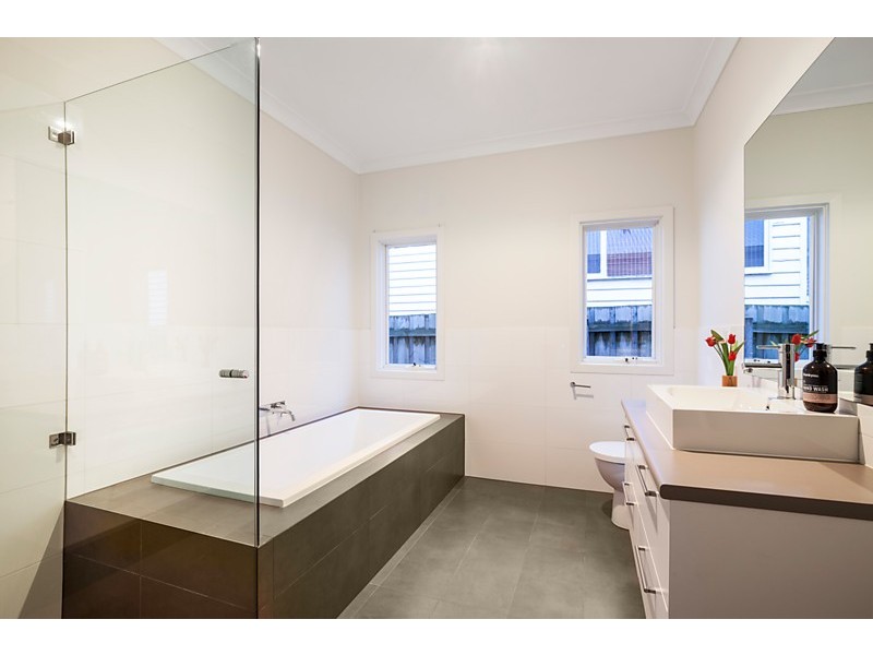 8 Broomhill Avenue, Blackburn VIC 3130