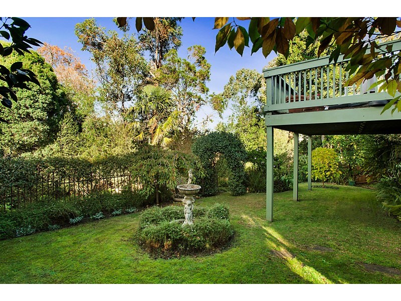 27 Baird Street, Doncaster VIC 3108