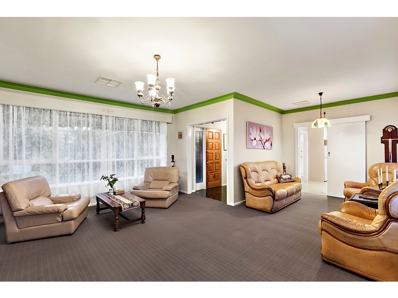 9 McCredden Court, Box Hill South VIC 3128