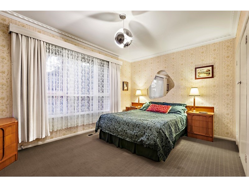 9 McCredden Court, Box Hill South VIC 3128